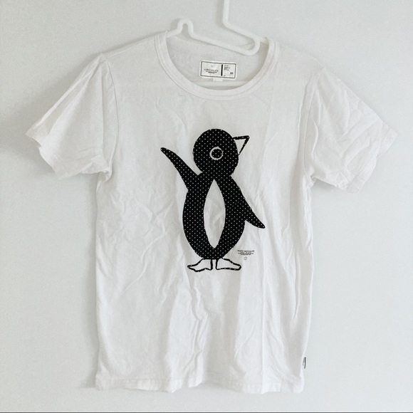 Penguin Graphic Tee - Picture 1 of 3